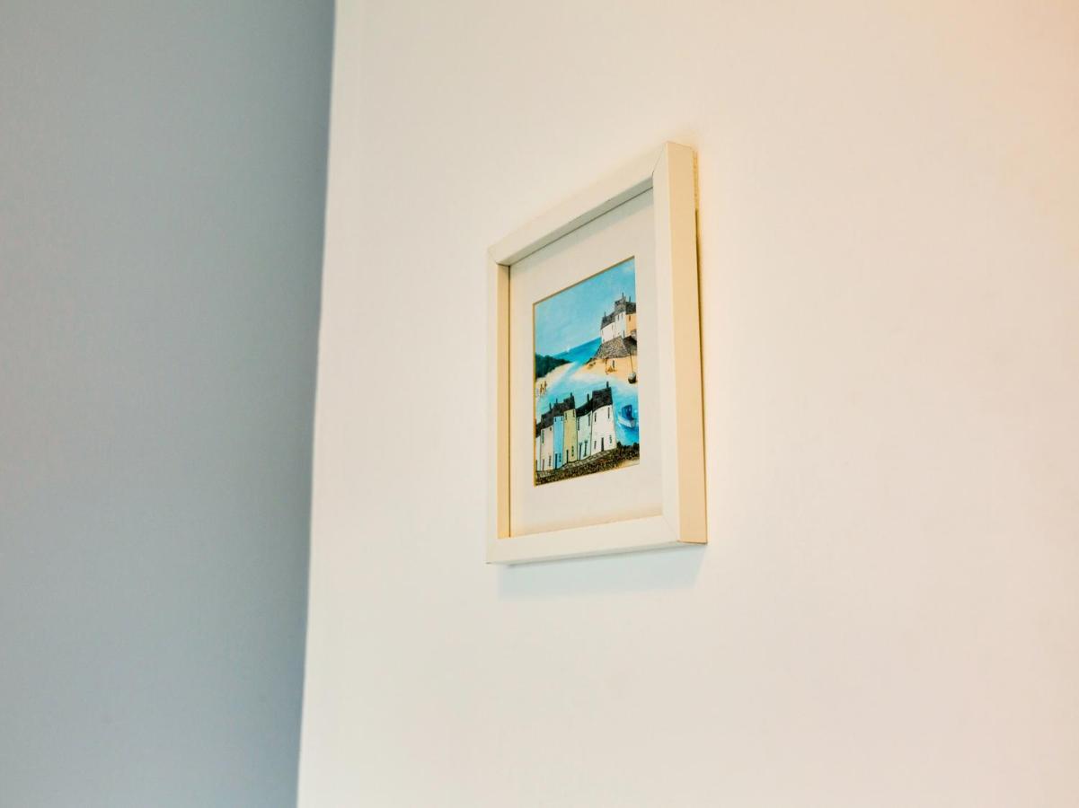 Hotel Sea Breeze Клактон-он-Си Экстерьер фото